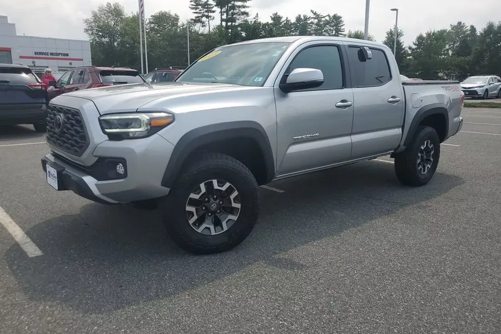2023 Toyota Tacoma TRD Off-Road V6 photo 1