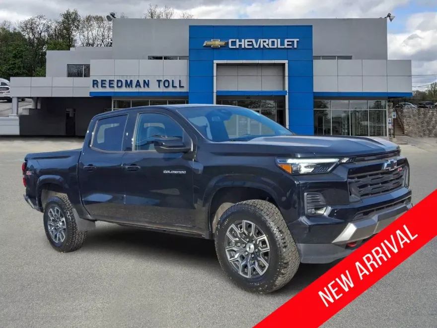 2023 Chevrolet Colorado Z71 photo 1