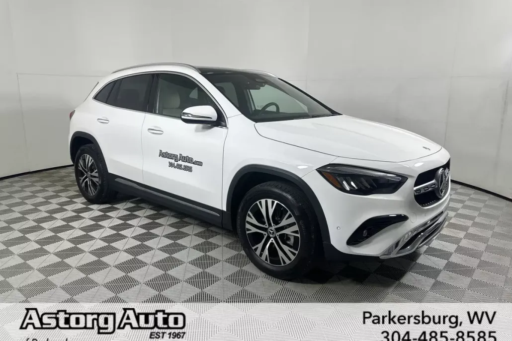 2025 Mercedes Benz GLA 250 4MATIC photo 1