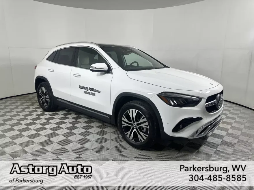2025 Mercedes Benz GLA 250 4MATIC photo 1
