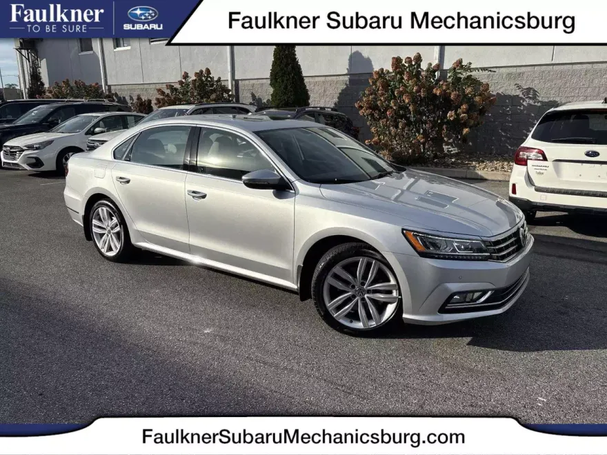 2018 Volkswagen Passat 2.0T SE photo 1