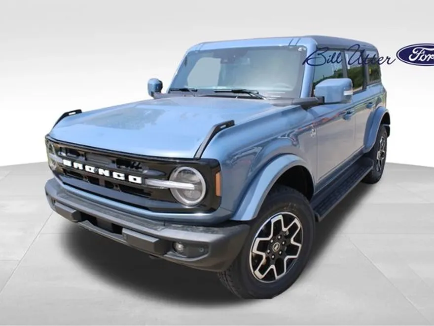 2025 Ford Bronco Outer Banks photo 1