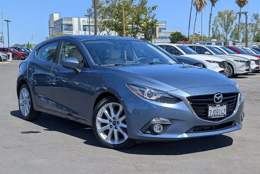 2015 Mazda Mazda3 s Grand Touring photo 1