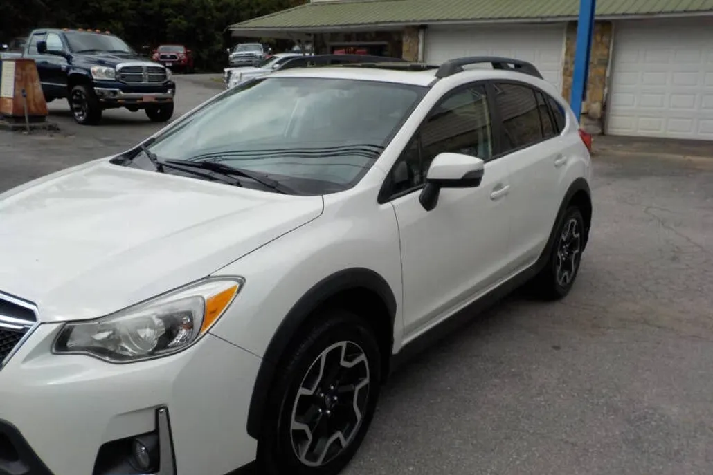2017 Subaru Crosstrek 2.0i Limited photo 1