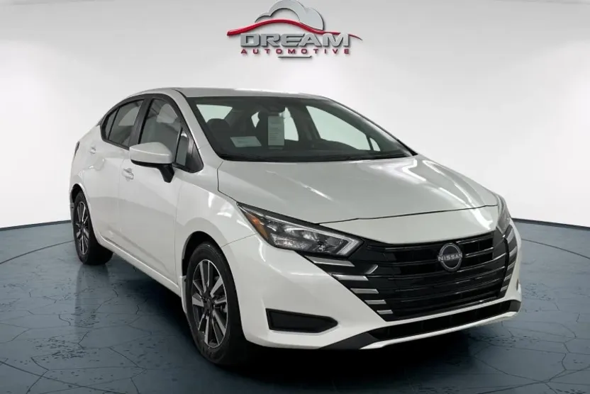 2025 Nissan Versa SV photo 1