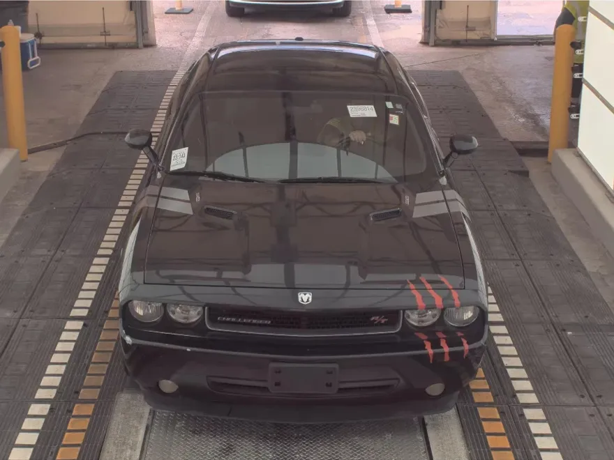 2010 Dodge Challenger R/T photo 1