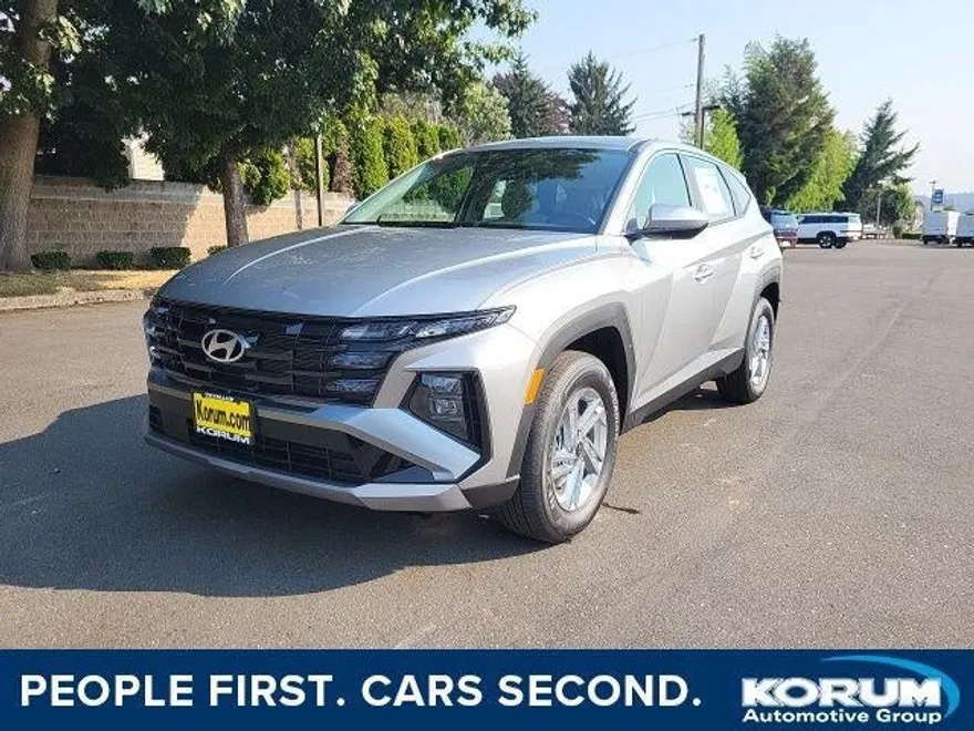 2025 Hyundai Tucson SE photo 1