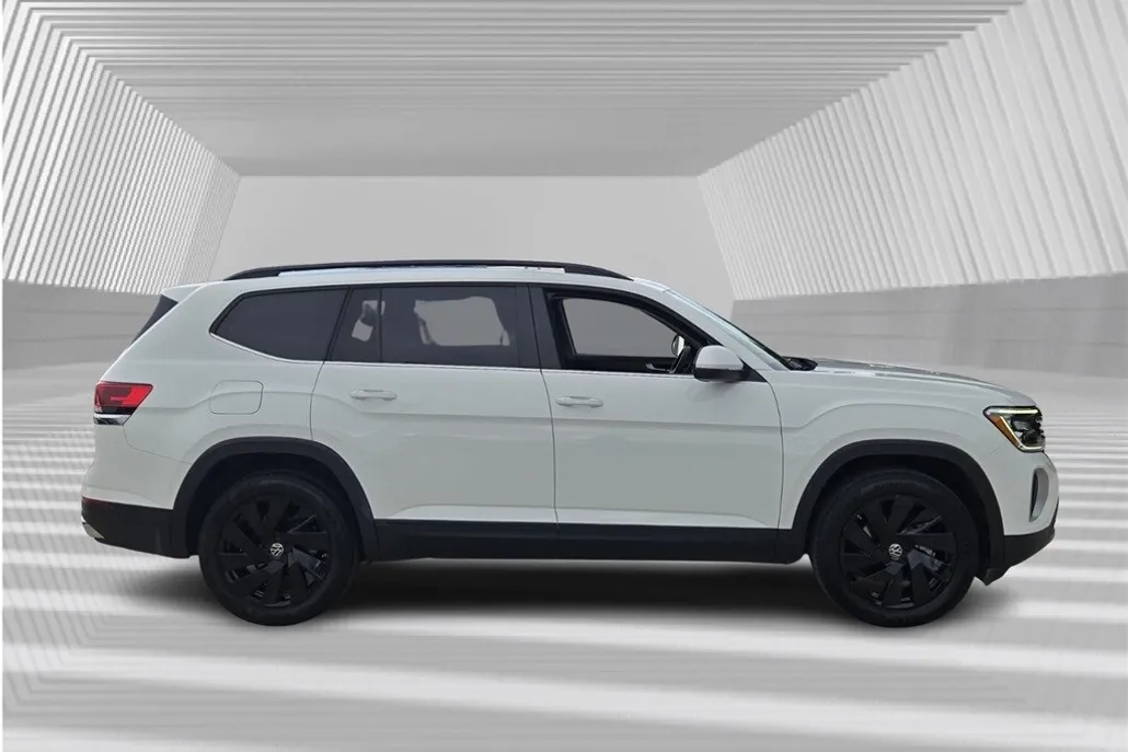 2024 Volkswagen Atlas SE Technology photo 1
