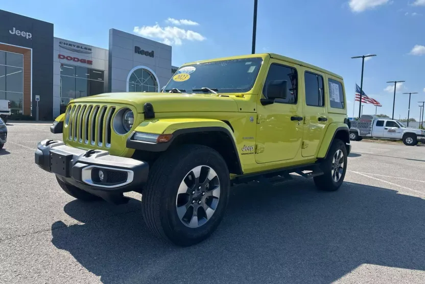 2023 Jeep Wrangler Sahara photo 1