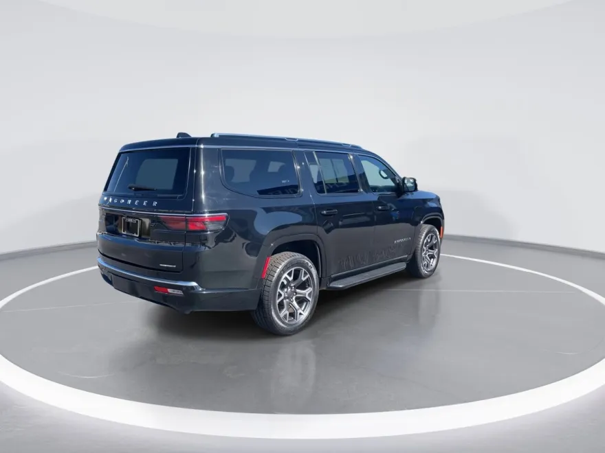 2023 Jeep Wagoneer Series III photo 1