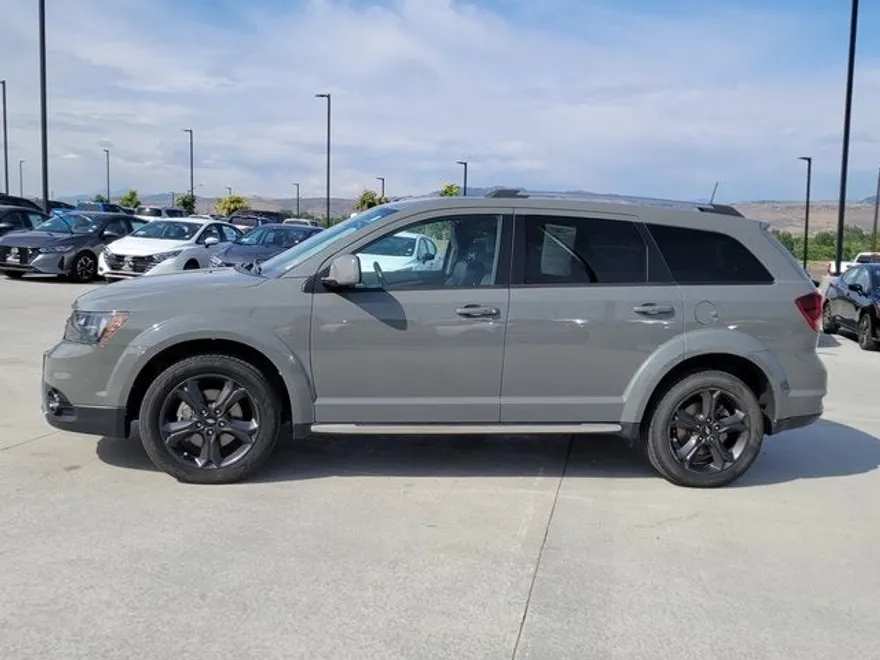 2019 Dodge Journey Crossroad photo 1