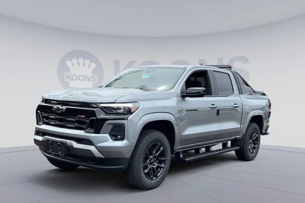 2025 Chevrolet Colorado Z71 photo 1