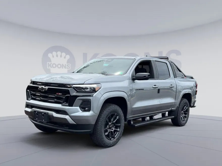 2025 Chevrolet Colorado Z71 photo 1