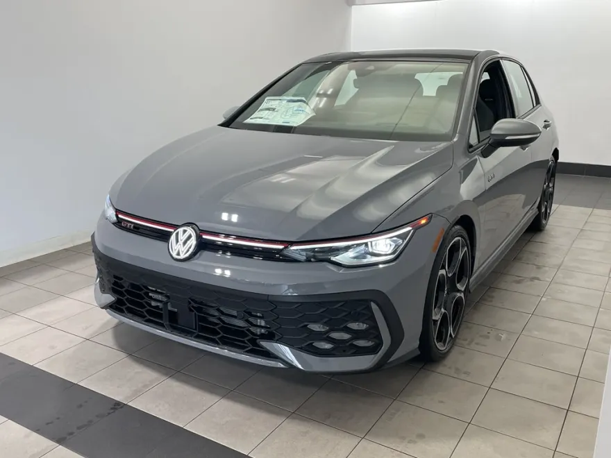 2025 Volkswagen Golf GTI Autobahn photo 1