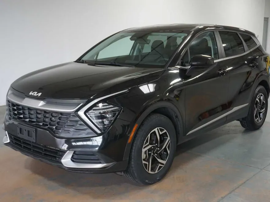 2024 Kia Sportage LX photo 1
