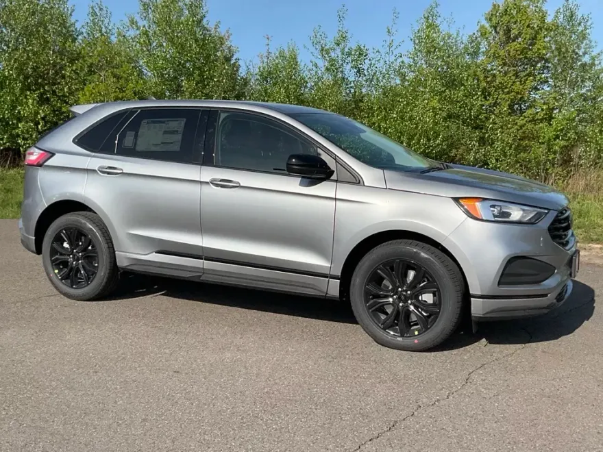 2024 Ford Edge SE photo 1