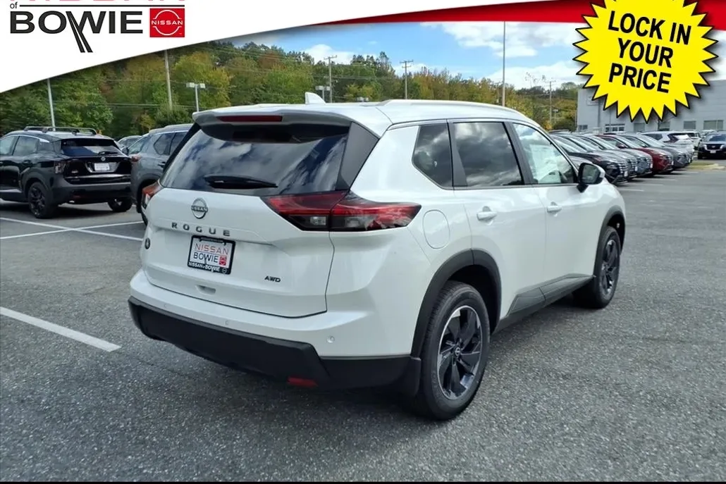 2026 Nissan Rogue SV photo 1