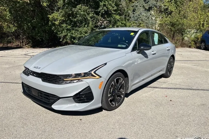 2024 Kia K5 GT-Line photo 1