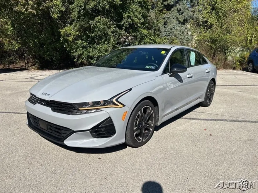 2024 Kia K5 GT-Line photo 1