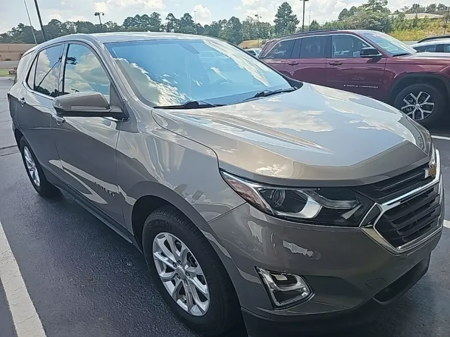 2018 Chevrolet Equinox LT photo 1