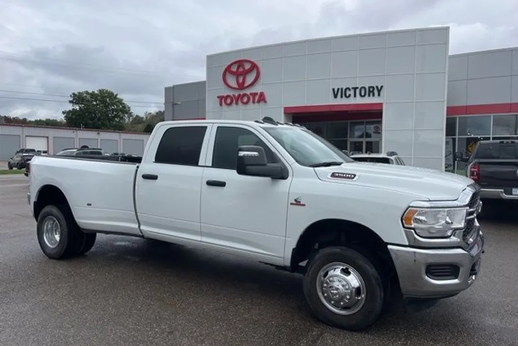 2024 Ram 3500 Tradesman photo 1