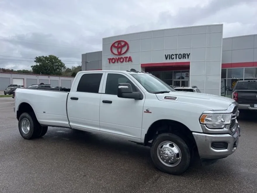 2024 Ram 3500 Tradesman photo 1