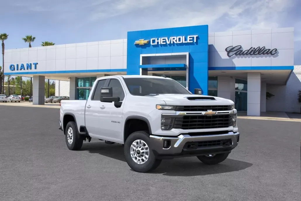 2025 Chevrolet Silverado 2500HD LT photo 1