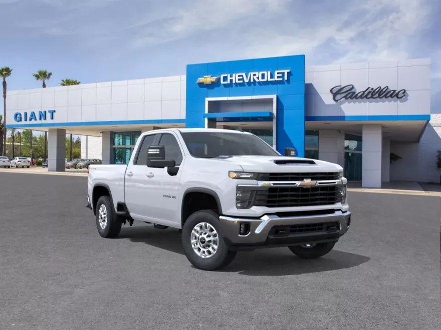 2025 Chevrolet Silverado 2500HD LT photo 1