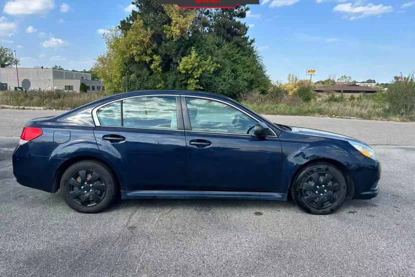 2012 Subaru Legacy 2.5i photo 1