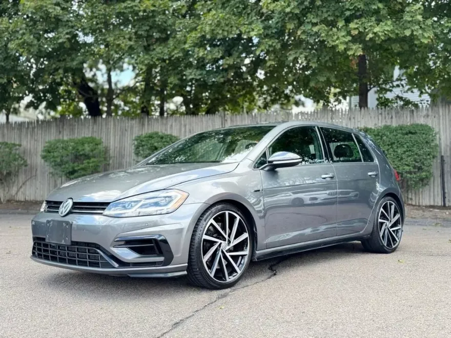 2019 Volkswagen Golf R Base photo 1