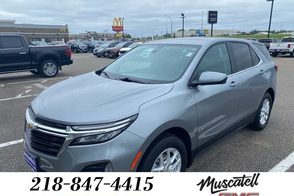 2023 Chevrolet Equinox LT photo 1