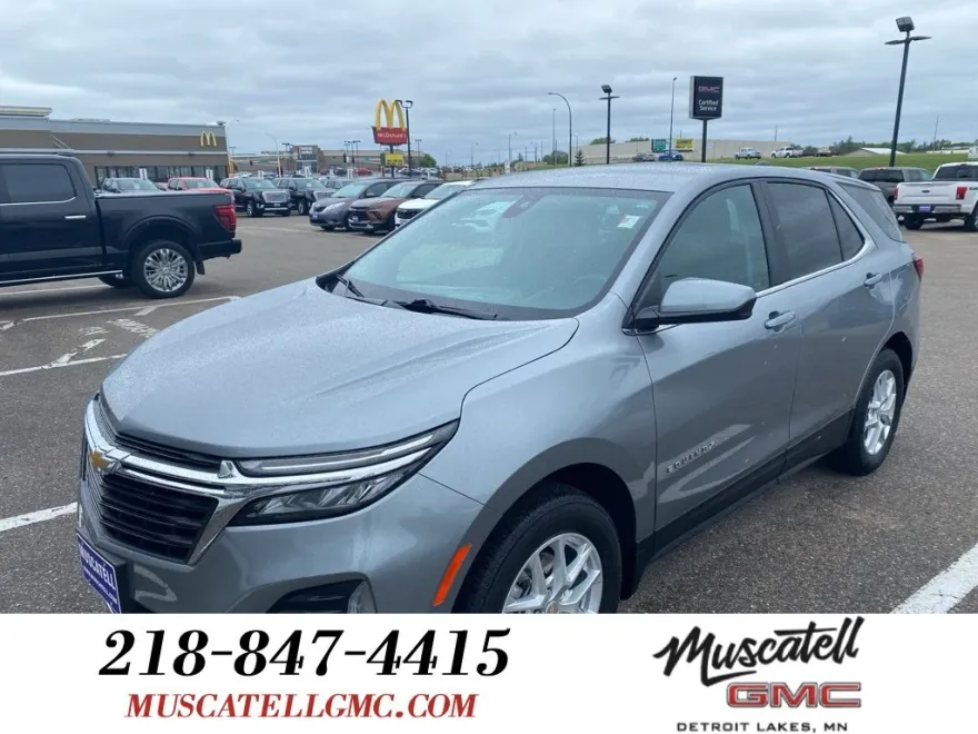 2023 Chevrolet Equinox LT photo 1