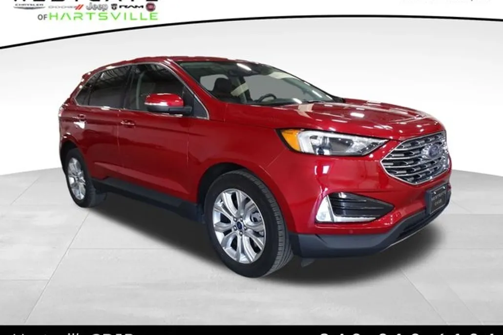 2022 Ford Edge Titanium photo 1