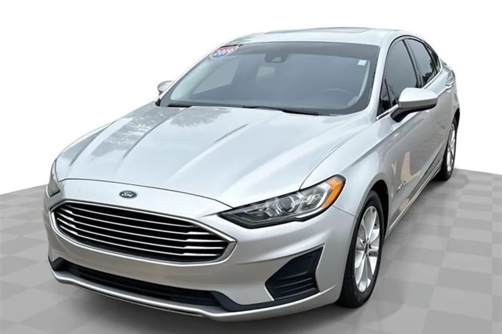 2019 Ford Fusion Hybrid SE photo 1