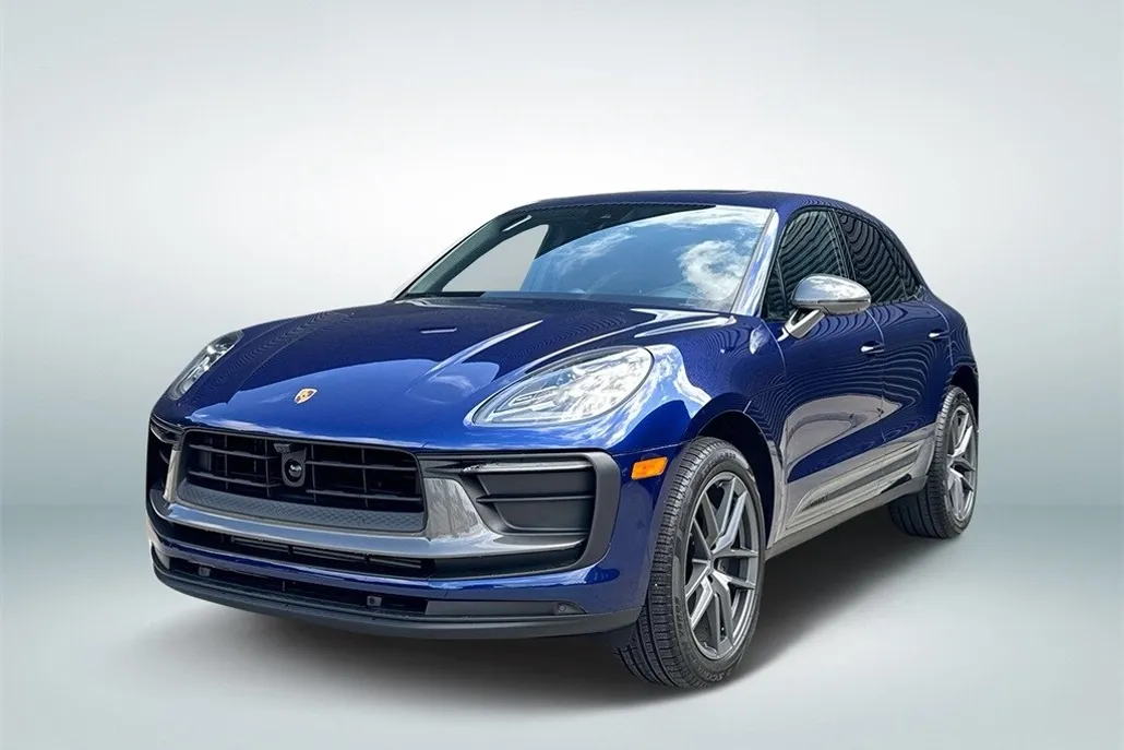2024 Porsche Macan T photo 1