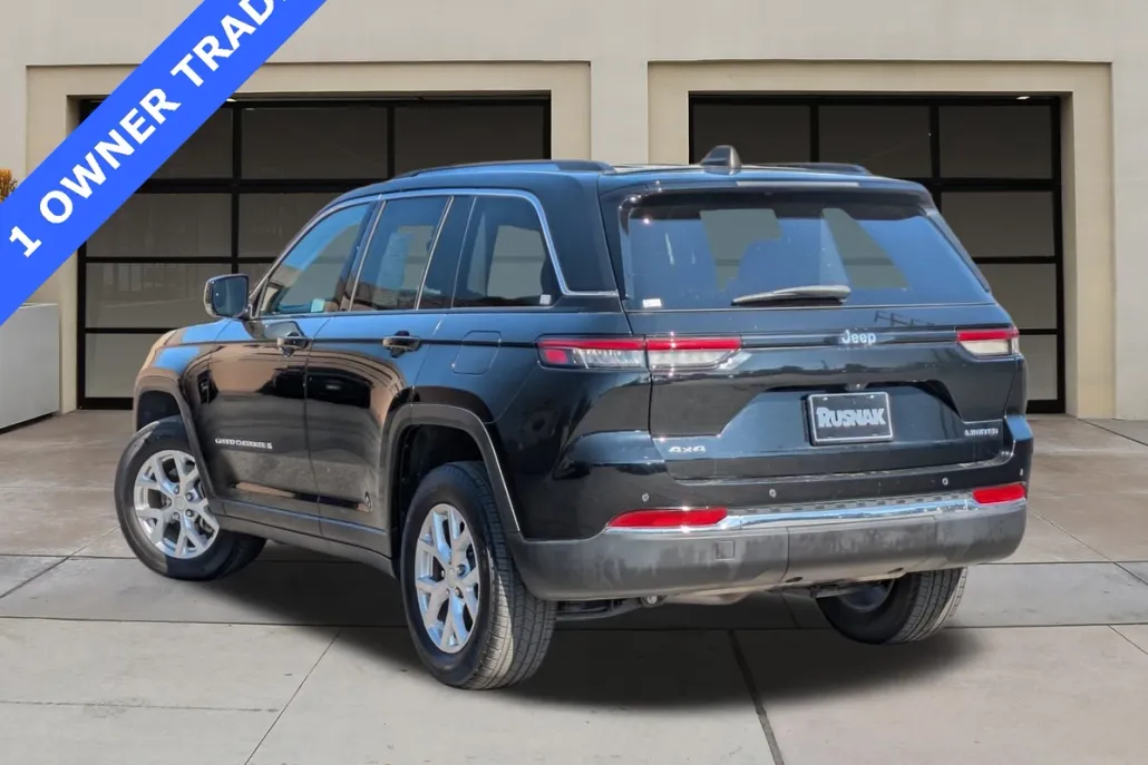 2023 Jeep Grand Cherokee Limited photo 1