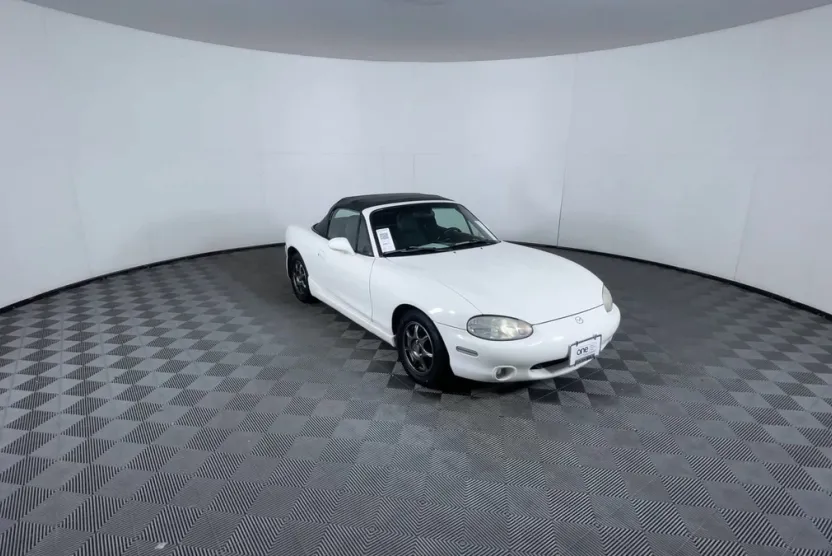 2000 Mazda MX-5 Miata Miata Base photo 1