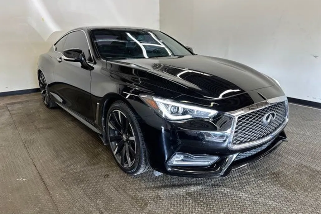 2017 Infiniti Q60 2.0t Premium photo 1