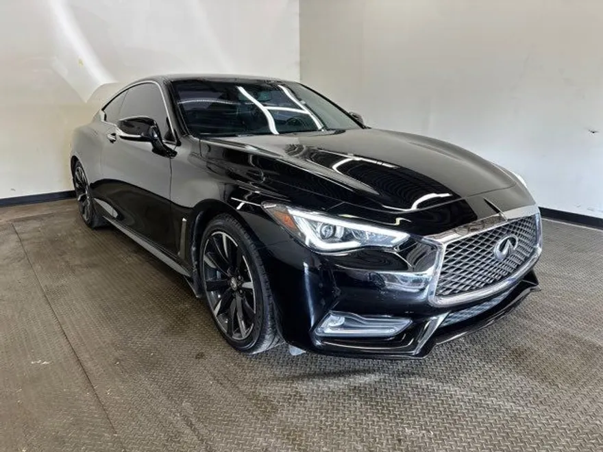 2017 Infiniti Q60 2.0t Premium photo 1