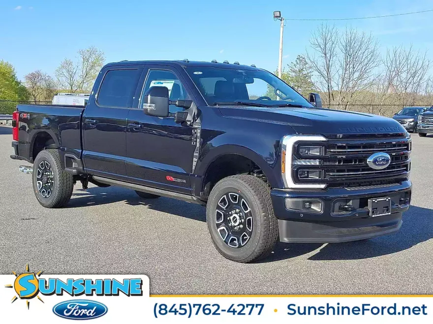 2025 Ford F-350 Platinum photo 1