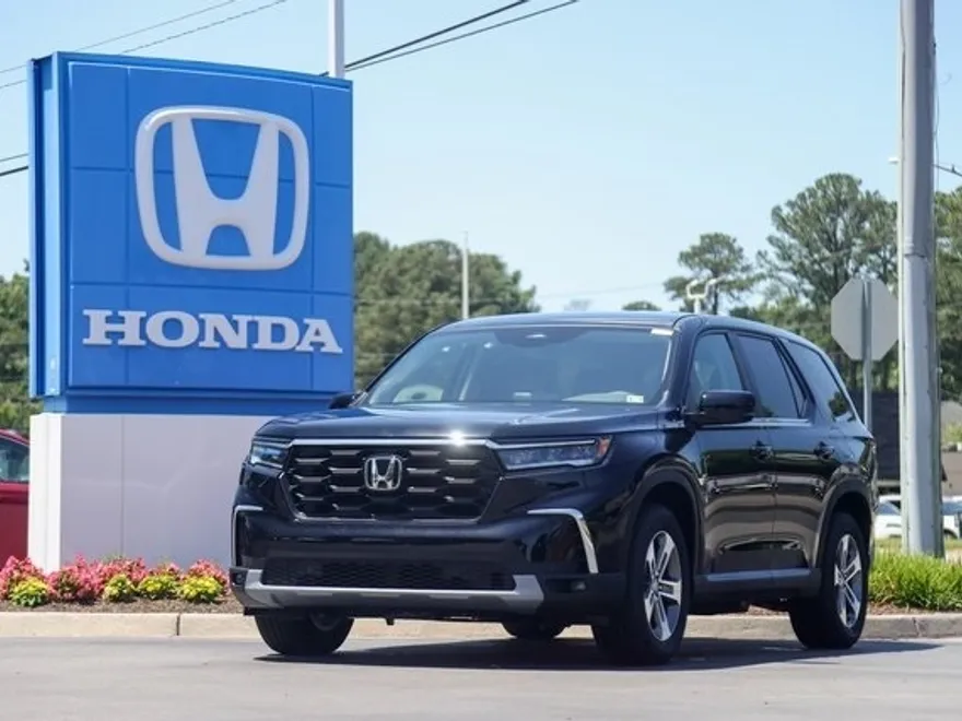 2025 Honda Pilot EX-L photo 1
