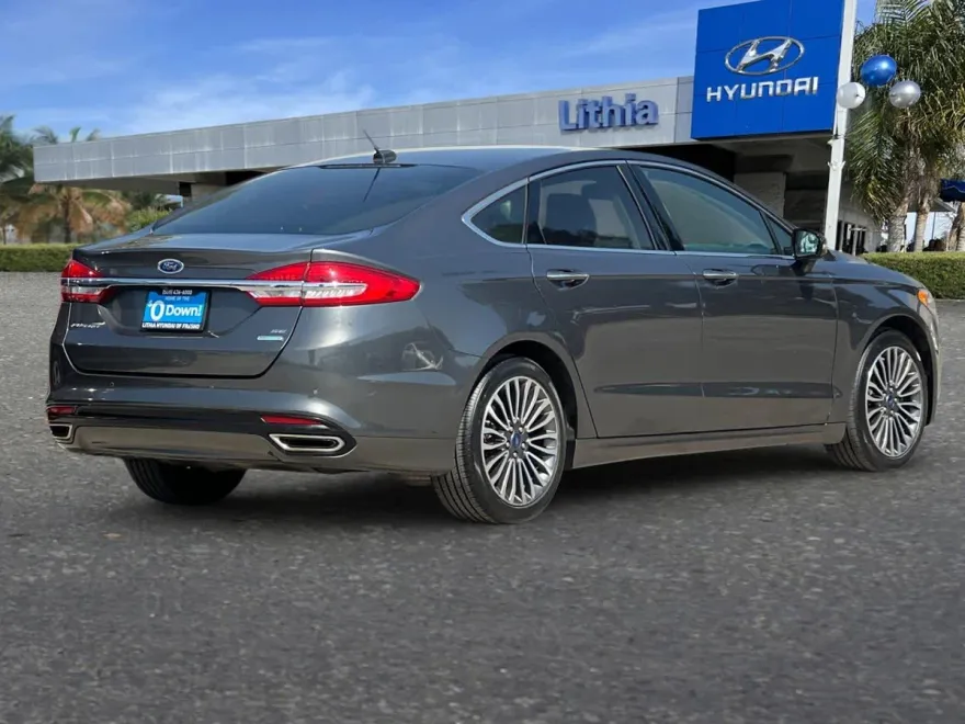 2017 Ford Fusion SE photo 1
