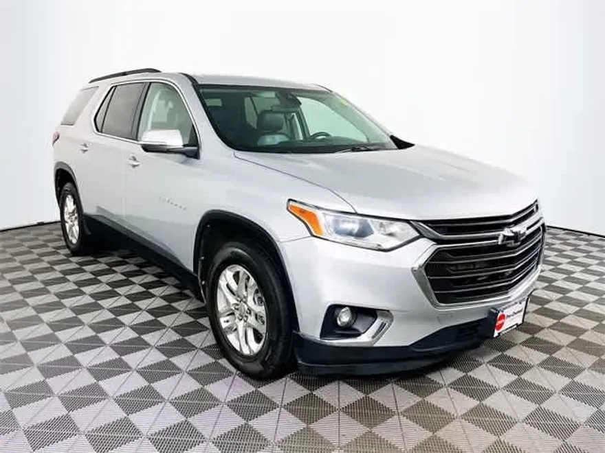 2021 Chevrolet Traverse Cloth photo 1