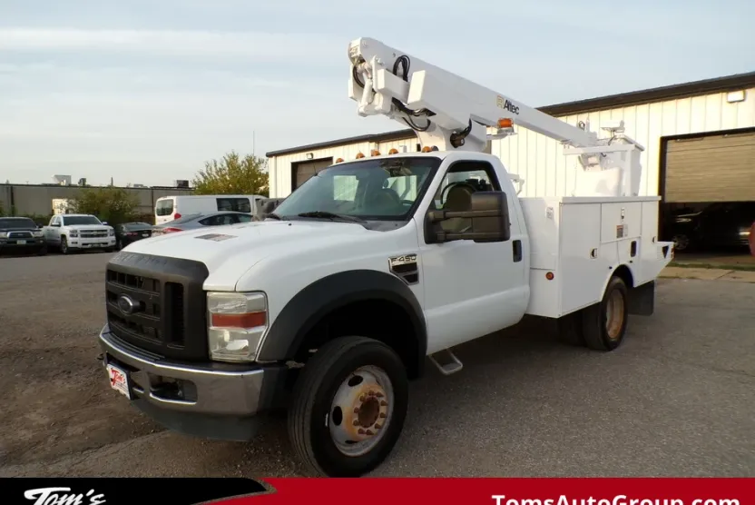 2010 Ford F-450 XL photo 1