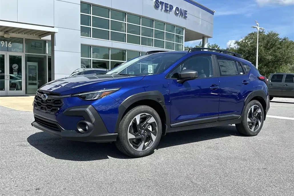 2025 Subaru Crosstrek Premium photo 1