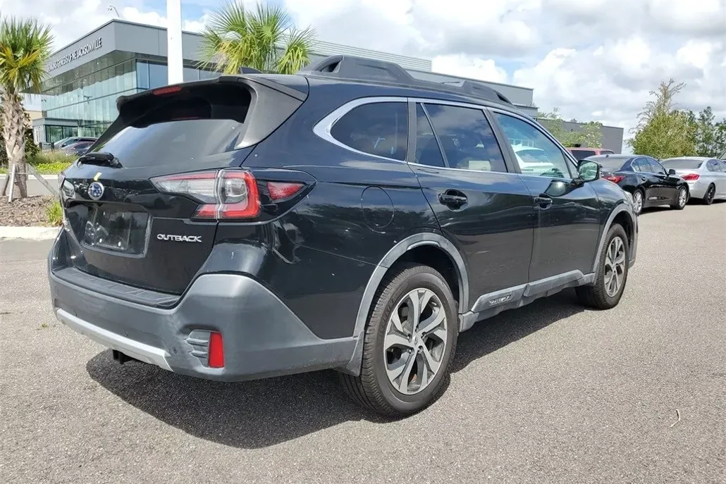 2020 Subaru Outback Limited photo 1