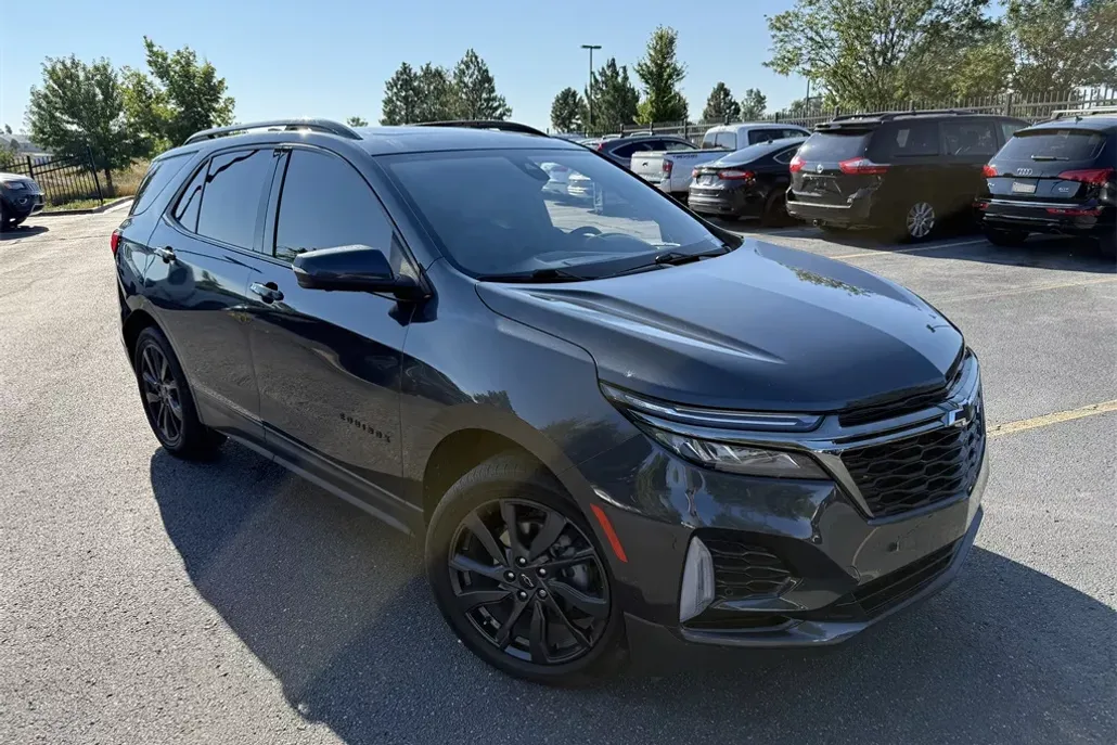 2022 Chevrolet Equinox RS photo 1
