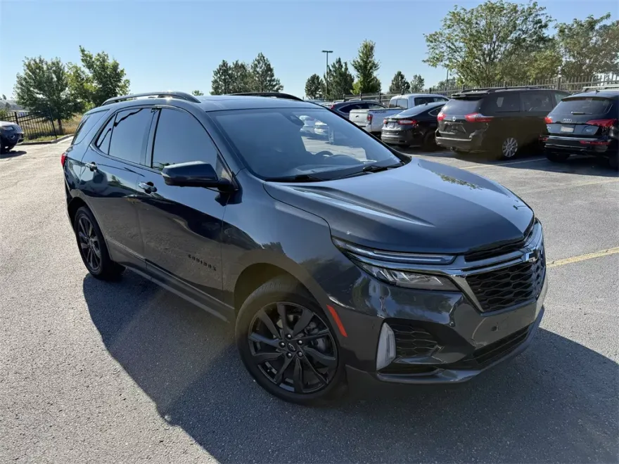 2022 Chevrolet Equinox RS photo 1