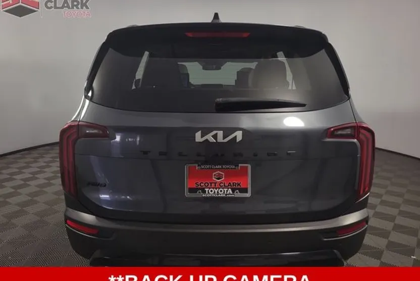 2022 Kia Telluride SX photo 1