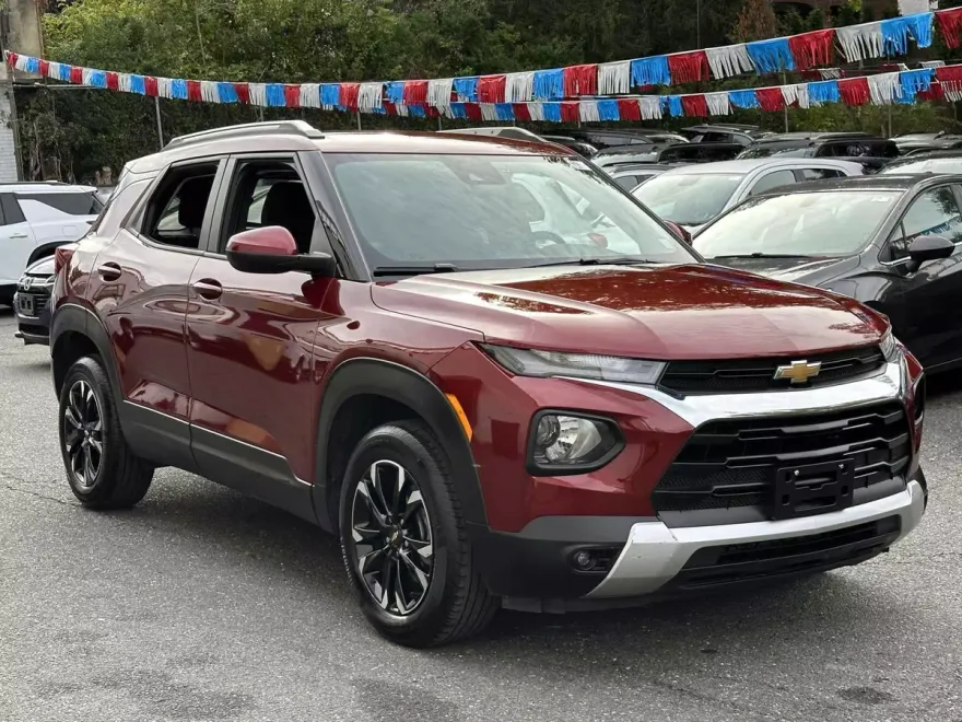 2023 Chevrolet Trailblazer LT photo 1